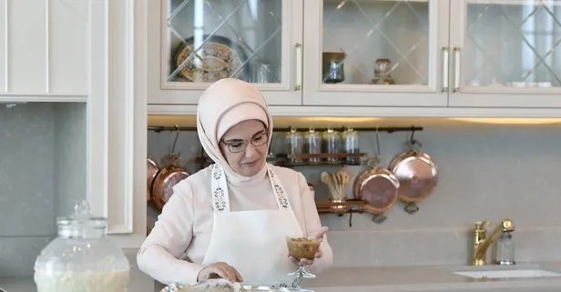 Emine Erdoğan'dan Aşure Günü paylaşımı: Komşularımıza ulaştırmayı unutmayalım