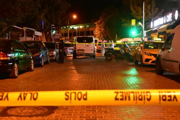 izmirde-taksicilerin-yolcu-kavgasi-1i-agir-4-yarali-1601448330202.jpg İzmir’de taksicilerin yolcu kavgası kanlı bitti: 1'i ağır, 4 yaralı - 3