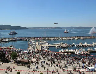 Solotürk'ten anlamlı uçuş! Nefes kestiler