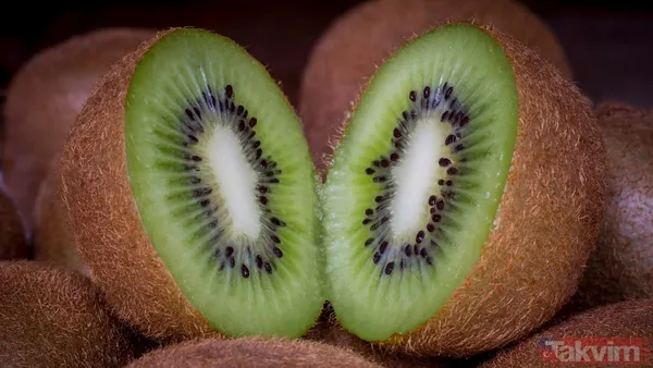 Göz Altı Morluklarına Bile İyi Geliyor Kivinin Bir Diğer Öne Çıkan Faydası İse Göz Çevresinde Oluşan Morluk Ve Halkalara Karşı Etkili Olması. Anti-İnflamatuar...