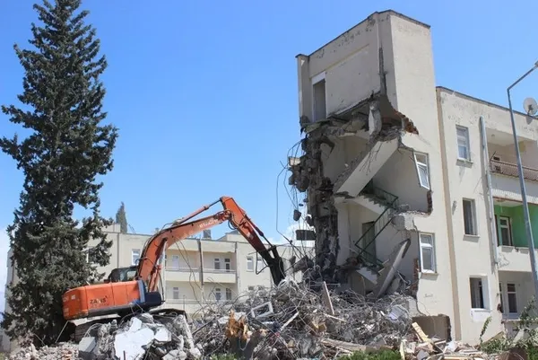 1679905051151.jpg Depremzedelere "Geberin" yazmıştı! 14 yaşındaki çocuğa ders gibi ceza-3