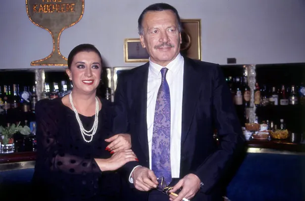 kartal-tibet-kimdir-kartal-tibet-kac-yasinda-neden-oldu-hangi-filmlerde-oynadi-yonettigi-filmler-1625205051183.jpg Kartal Tibet kimdir? Kartal Tibet kaç yaşında, neden öldü, hangi filmlerde oynadı? Yönettiği filmler...-6