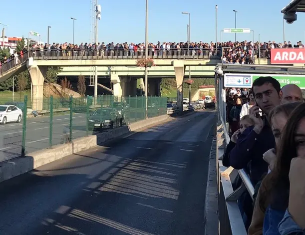 İmamoğlu’ndan üst geçit kurnazlığı!