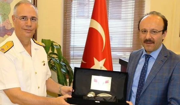 donanma-komutani-koramiral-kadir-yildiz-kimdir-kadir-yildiz-nereli-kac-yasinda-hangi-gorevlerde-bulundu-iste-h-1690911709955.jpg Kadir Yıldız nereli, kaç yaşında, hangi görevlerde bulundu? Donanma Komutanı Koramiral Kadir Yıldız kimdir? İşte hayatı ve biyografisi-2