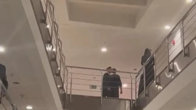 CHP PM toplantısında gerginlik! Adayların belirlendiği katta sesler yükseldi