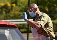 Son dakika: İngilterede 27 Nisan itibarıyla Kovid-19dan kaynaklı ölümler 21 bini geçti