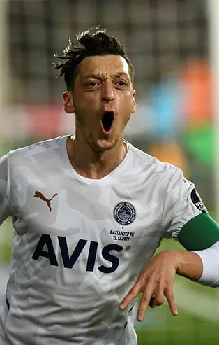 Mesut Özil'in serveti İngilizlerin manşetinde! Eva Longria ile ortaklık, milyonlarca poundluk markalar...