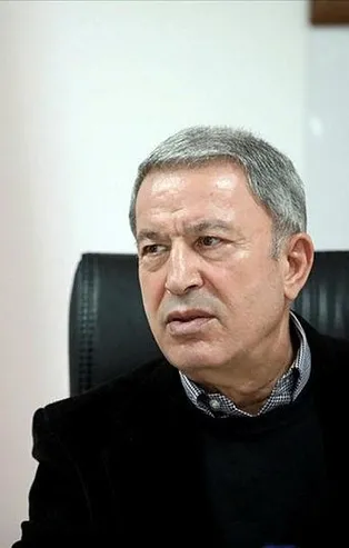 Son dakika: Bakan Akar, İngiliz mevkidaşı Wallace ile telefonda görüştü