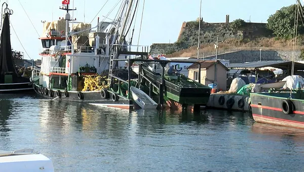 bogazda-balik-agina-patlamamis-mayin-takildi-sahil-ve-plaj-kapatildi-soke-eden-olay-1630569533546.jpg Boğazda balık ağına patlamamış mayın takıldı! Sahil ve plaj kapatıldı! Şoke eden olay-3