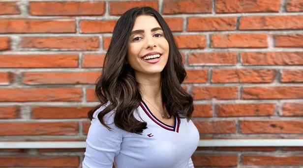 tacize-ugrayan-tugba-sodekoglu-kimdirtugba-sodekoglu-kac-yasinda-nereli-esi-kim-iste-instagram-hesabi-1639570038136.jpg Tacize uğrayan Tuğba Södekoğlu kimdir? Tuğba Södekoğlu kaç yaşında, nereli, eşi kim? İşte İnstagram hesabı...-2