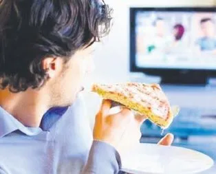 Televizyon açıkken yemek yemeyin