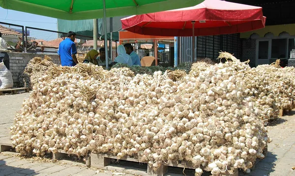 koronavirus-sonrasi-fiyati-firladi-gramla-satiliyor-1585035565983.jpg Koronavirüs sonrası fiyatı fırladı! Gramla satılıyor-2