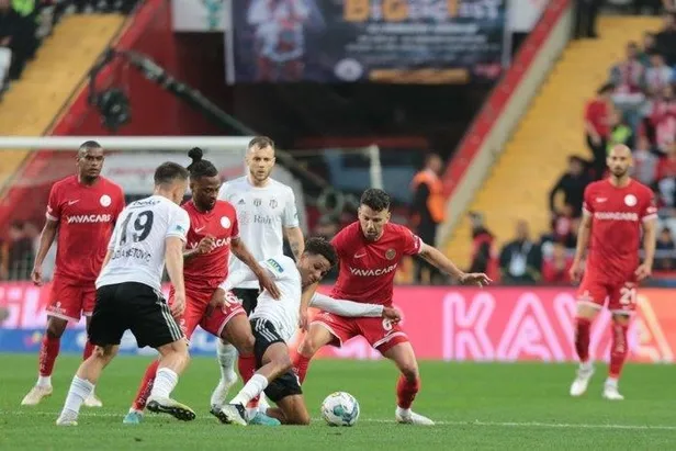 besiktas-antalya-deplasmanindan-galip-cikti-1683396160746.jpeg Beşiktaş Antalya deplasmanından galip çıktı-4
