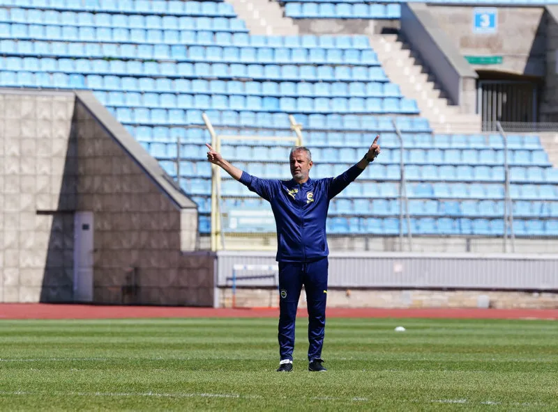 Fenerbahçe'de İsmail Kartal Becao ve Livakovic ile ilgili konuştu! "Transfer bitti" - 6