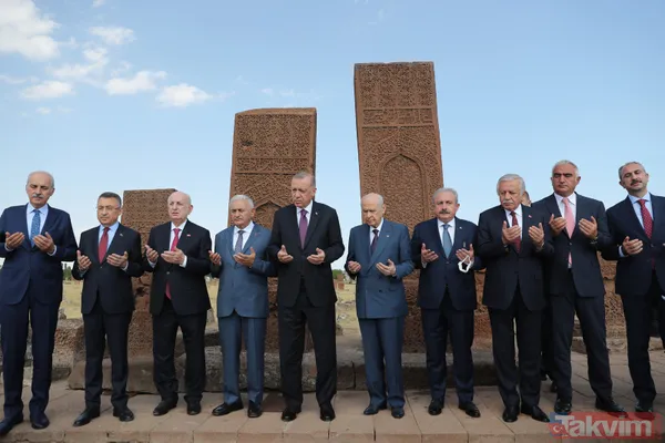 Başkan Erdoğan, Malazgirt Zaferi'nin 950'nci yılında Ahlat'ta! Tarihi kareler - 10