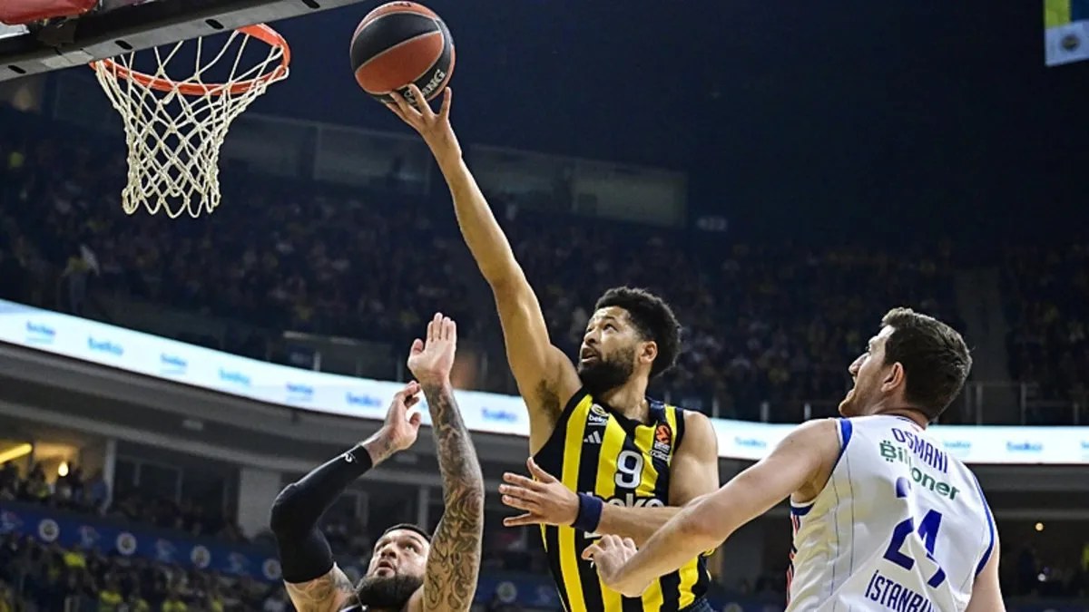Türk derbisi Kanarya'nın! Fenerbahçe Anadolu Efes 84-76 MAÇ SONUCU