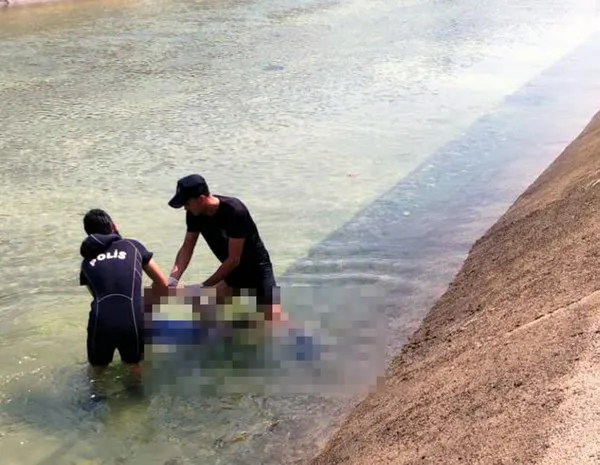adanada-yuzunu-yikamak-isterken-sulama-kanalina-dusen-adamin-cansiz-bedeni-buldu-1654181783150.jpg Adana'da yüzünü yıkamak isterken sulama kanalına düşen adamın cansız bedeni buldu-3
