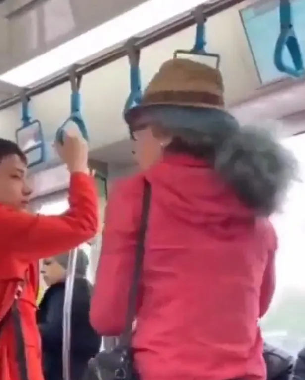 Marmaray'ın tutunma aparatlarındaki Başkan Erdoğan görsellerini söktü! TCDD suç duyurusunda bulundu-3