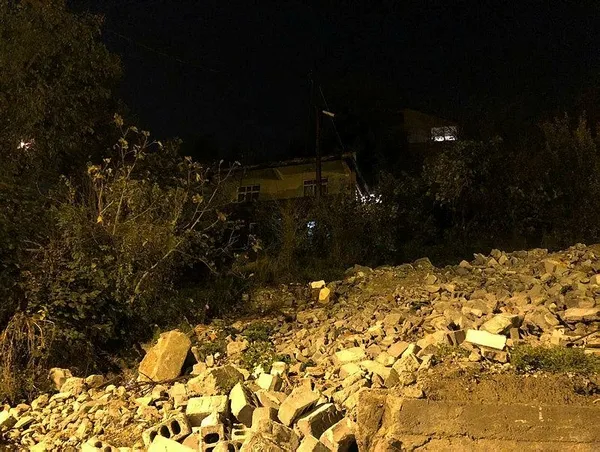 Kötü kokular gelince 51 yaşındaki adamın öldüğü ortaya çıktı-2