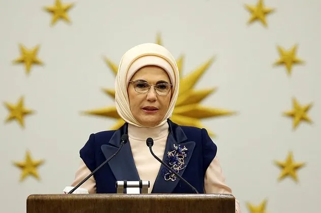 Emine Erdoğan "Gönül Elçileri Çocuk İşçiliği ile Mücadele Programı"na katıldı