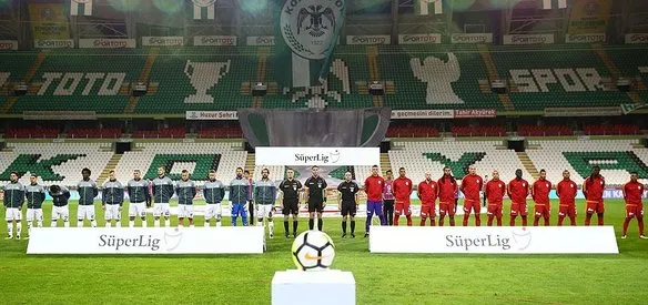GALATASARAY 11 YABANCI FUTBOLCUYLA SAHAYA ÇIKTI