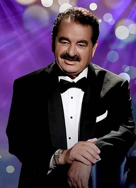 ibrahim-tatlisesin-kizim-dedigi-sule-cinlama-unlu-sarkiciyla-evlendi-1628789778227.jpg İbrahim Tatlıses’in kızım dediği Şule Çınlama evlendi! Ünlüler düğüne akın etti-6