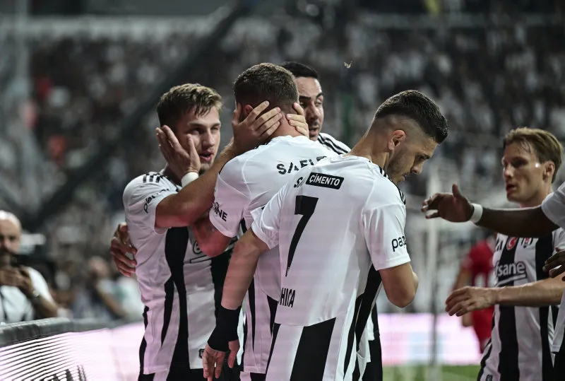 Beşiktaş'ta yaprak dökümü! 5 yıldıza veda - 3