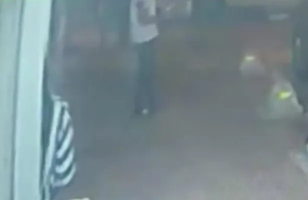 Esenyurt'ta baltalı yol verme kavgası cinayetle bitti: Müdahale edemeden orada öldü-2