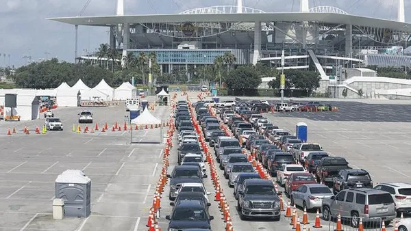 testi-kirildi-1594328506708.jpeg ABD salgınla mücadelede sınıfta kaldı! Test yaptırmak isteyenler saatlerce kuyruk bekledi...-3