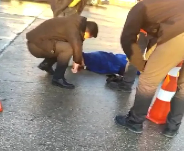 buyukcekmecede-muayene-istasyonunda-servis-aracinin-ezdigi-kadin-hayatini-kaybetti-1644304369669.jpg Büyükçekmece'de muayene istasyonunda servis aracının ezdiği kadın hayatını kaybetti-11