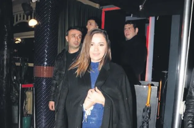 Merve Özbey'e bekarlığa veda partisi
