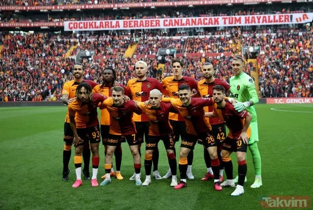 Galatasaray’da büyük temizlik! O isimlerle yollar ayrılıyor