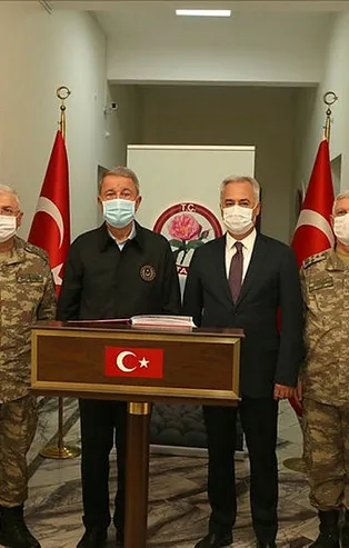 Son dakika: Bakan Akar ve TSK komuta kademesi Isparta Valiliğini ziyaret etti