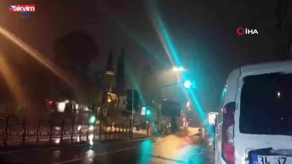 Ataşehir'de zincirleme trafik kazası: 6 yaralı