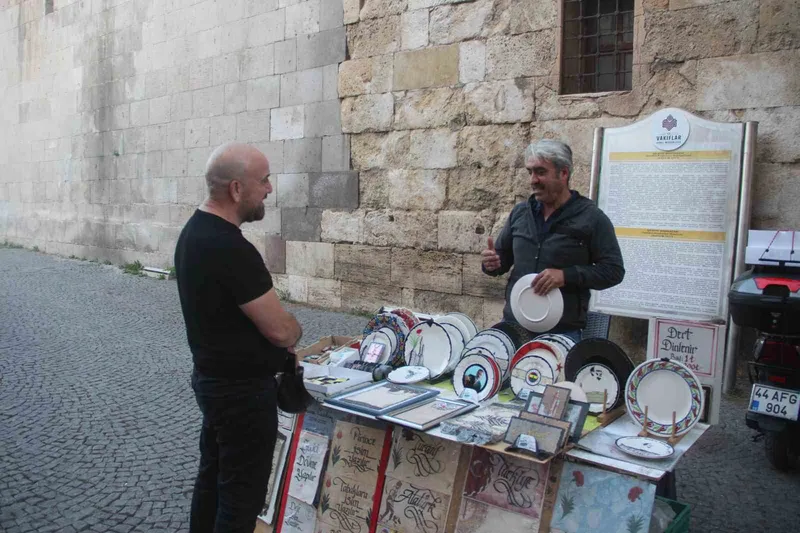 Sivas'ta sıra dışı iş: Kadınlardan farklı, erkeklerden farklı para alıyor-3