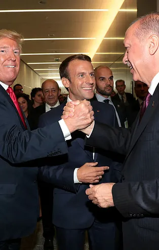 NATO zirvesine damga vuran fotoğrafın hikayesi ortaya çıktı