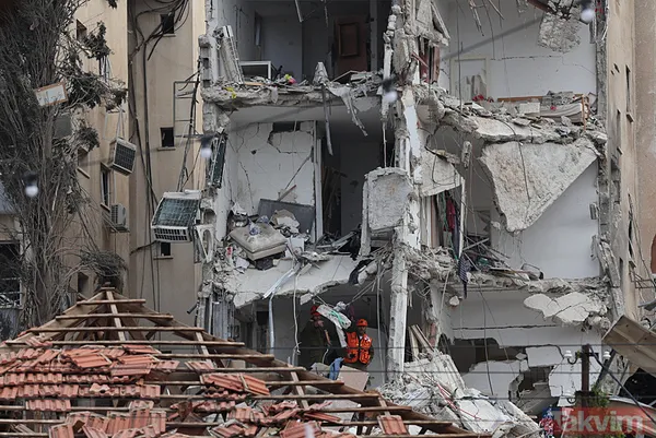 İsrail kentleri alev alev! Balistik ve hipersonikler Demir Kubbe'yi kevgir etti... Füze yağmuru Mersin'den bile görüntülendi - 29