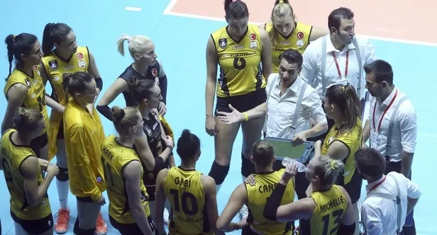 Son dakika haberi... Vakıfbank Spor Kulübü 6 sporcu ve 2 teknik ekip üyesinin koronavirüse yakalandığını açıkladı-1