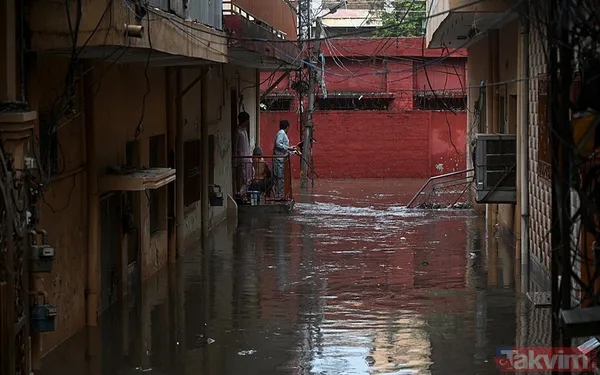 Pakistan’ı muson yağmurları vurdu! Ani sellerde 14 kişi öldü: Yetkililerden kritik uyarı - 4