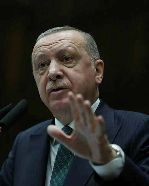 bizi-tehdit-edenleri-kucumseyen-darbecinin-ta-kendisidir-1617835747756.jpeg