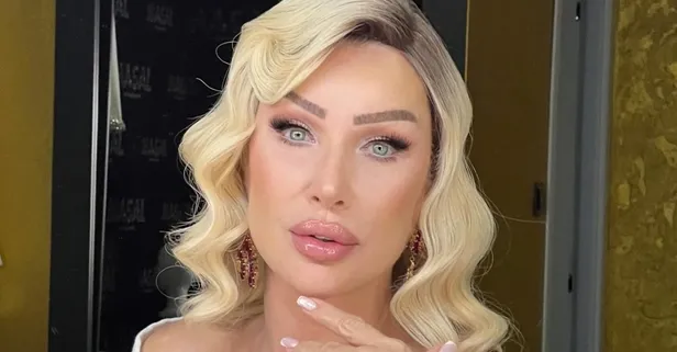 "Onun yaşındakiler sidik torbasıyla geziyor!" Seda Sayan'dan Ajda Pekkan'a şoke eden övgü...