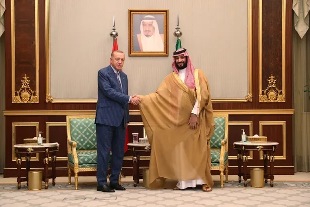 Başkan Erdoğan'dan Suudi Arabistan'a ziyaret! Kral Selman ve Veliaht Prens bin Selman ile görüştü-5