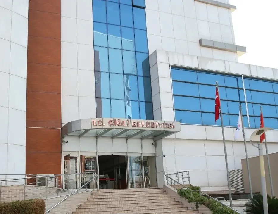 CHP’li Çiğli Belediyesi’nde ihale vurgunu