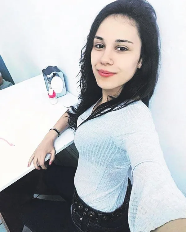 manisada-kahreden-olay-genc-kiza-evde-infaz-1681598168801.jpeg Manisa'da kahreden olay: Genç kıza evde infaz!-3