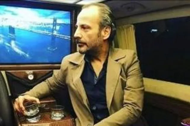 Havalimanında başörtülülere kin kustu: Pislikler, ninjalar....