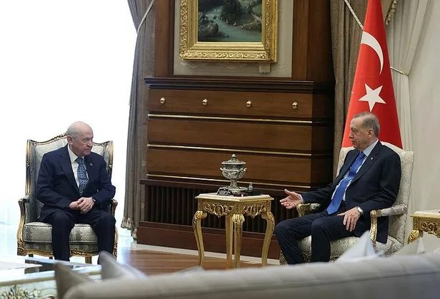 son-dakika-baskan-erdogan-mhp-genel-baskani-devlet-bahceli-ile-gorustu-1678275277995.jpeg Son dakika: Başkan Erdoğan MHP Genel Başkanı Devlet Bahçeli ile görüştü-2