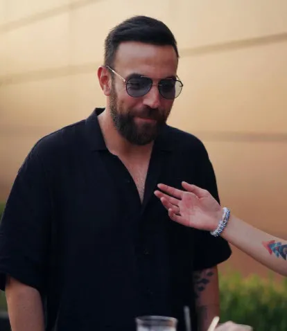 Survivor'da Evrim Keklik'in 'hem kel hem fodul' dediği Sercan Yıldırım operasyon çekti! Kel Sercan şimdi oldu yele saç Sercan-8