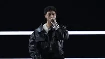 Eurovision’a ’Gazze’ damgası! Sahneye kefiyeli bileklikle çıkan Eric Saade hedefte: Avrupa Yayın Birliği  ’siyonaziler’den yana saf tuttu
