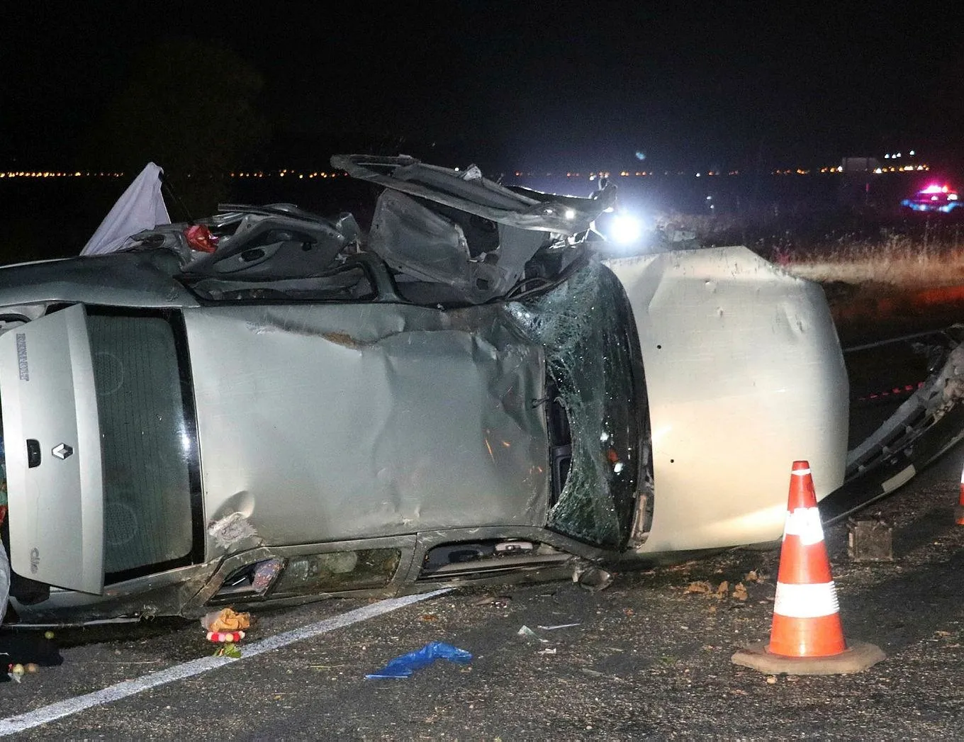 Denizli’de kontrolden çıkan araç takla attı: 3 ölü