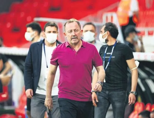 Beşiktaş yönetimi Yalçın ile imzalıyor!